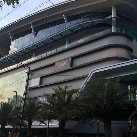 Zen Home Gramercy Residences Makati Макати Экстерьер фото