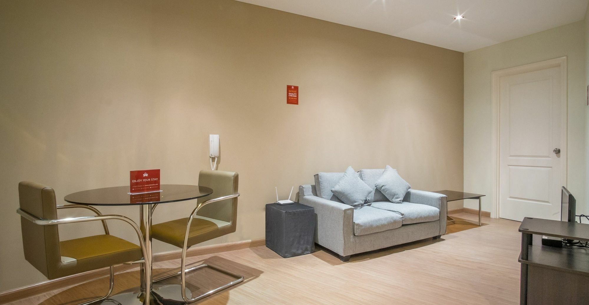 Zen Home Gramercy Residences Makati Макати Экстерьер фото