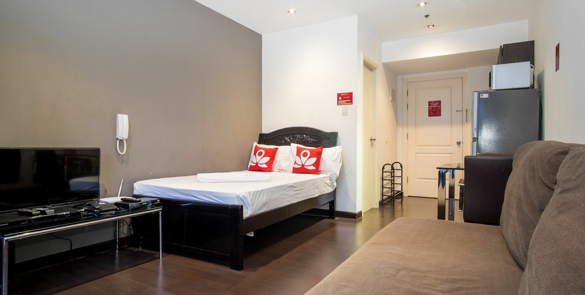 Zen Home Gramercy Residences Makati Макати Экстерьер фото