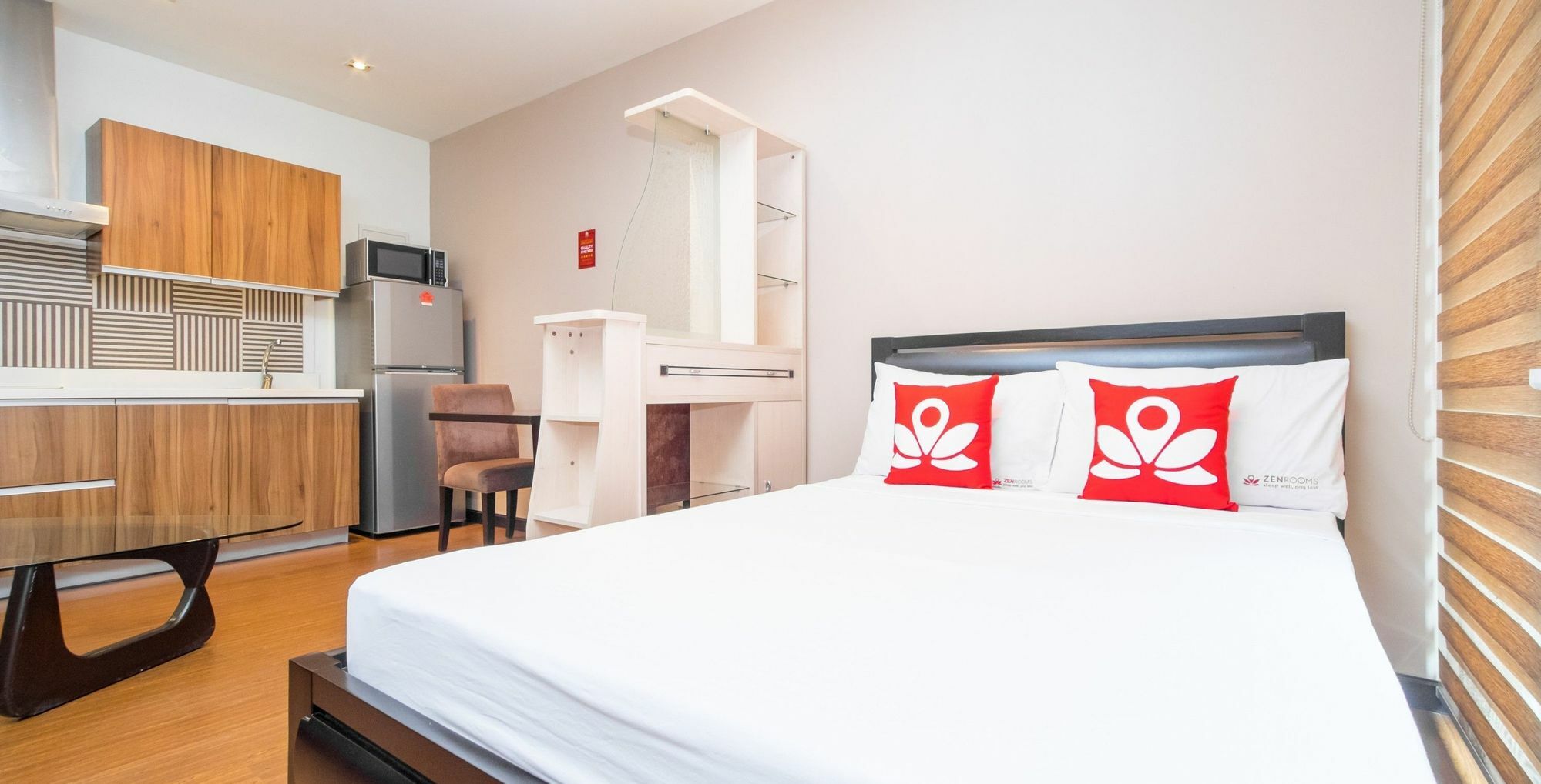 Zen Home Gramercy Residences Makati Макати Экстерьер фото